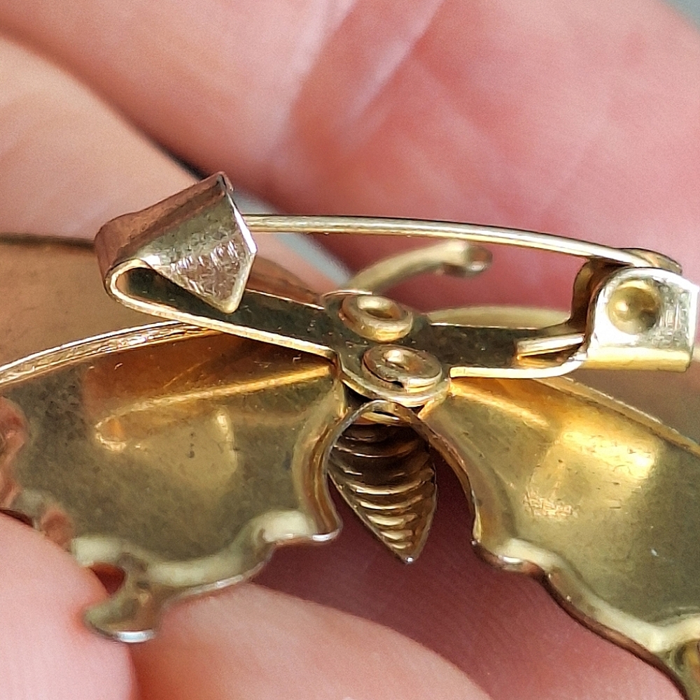 Red Butterfly Brooch - Picture 10 of 10